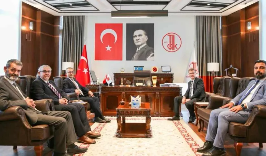 Yunus Emre Enstitüsü ve AÖA arasında iş birliği protokolü imzalandı