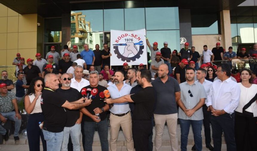 Güröz: “Muhataplarımızdan sendikaya herhangi bir toplantı çağrısı yok, grev yarın Başbakanlık önünde devam edecek”