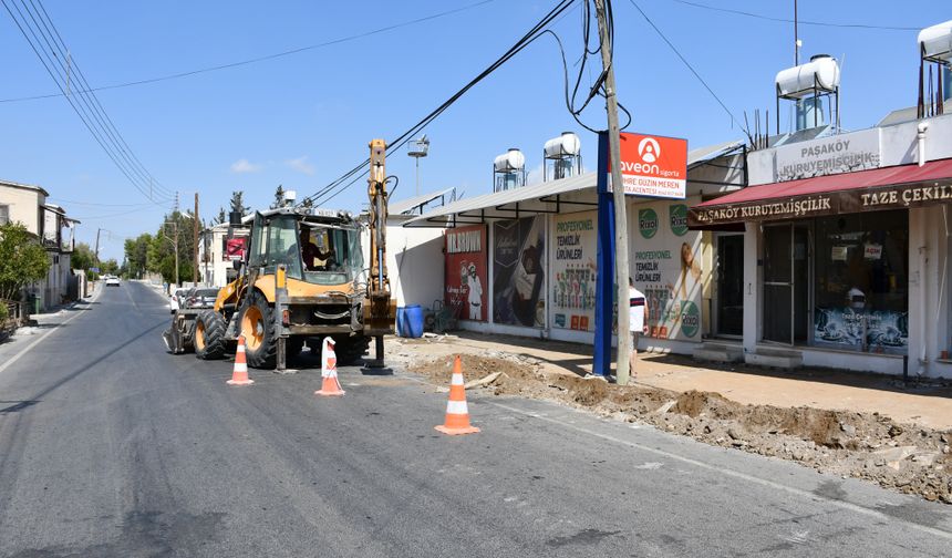 Mesarya Belediyesi kaldırım ve drenaj hattı çalışması başlattı