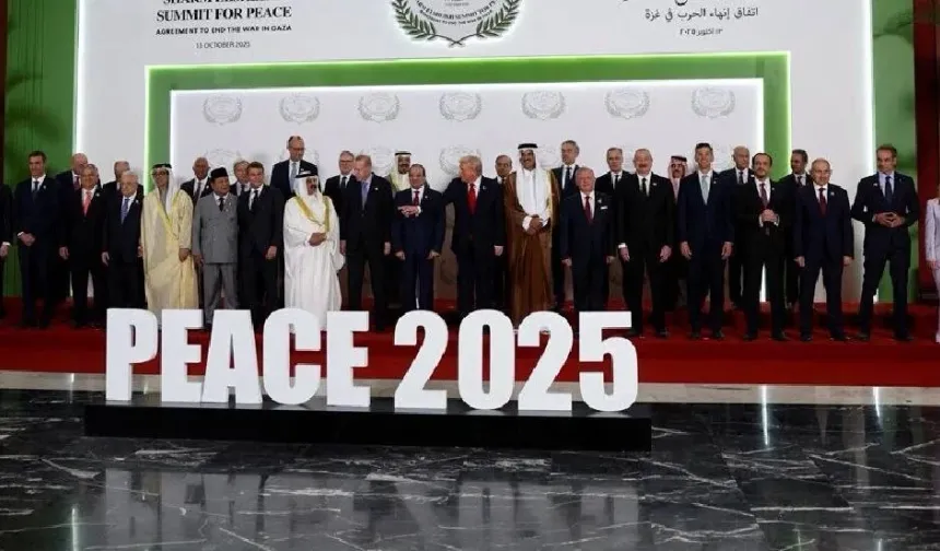 Mısır'daki Gazze zirvesinde imzalar atıldı