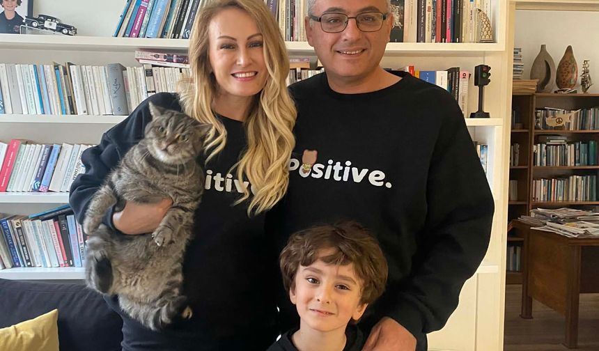 Erhürman ailesinden üç dilde yeni yıl mesajı