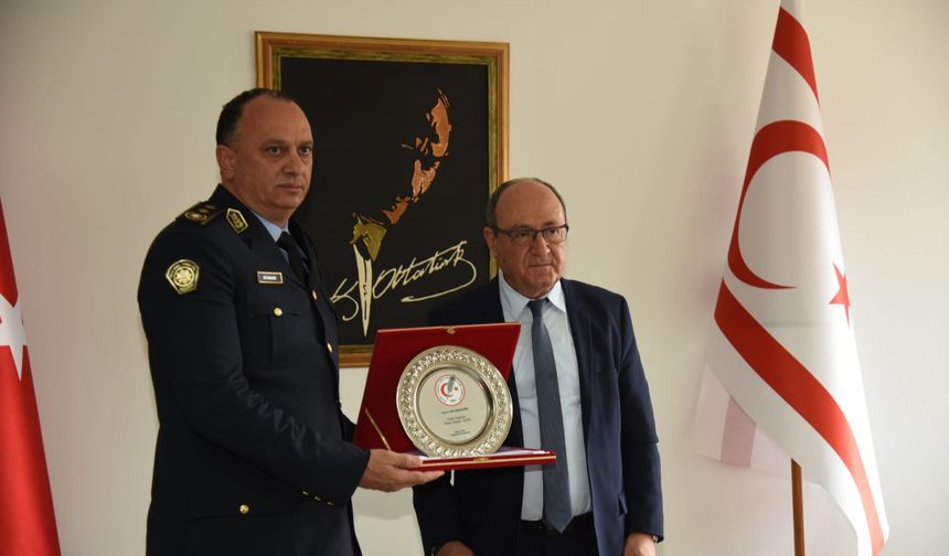 Gazeteciler Cemiyeti, Polis Genel Müdürü Adalıer’e başarı plaketi takdim etti