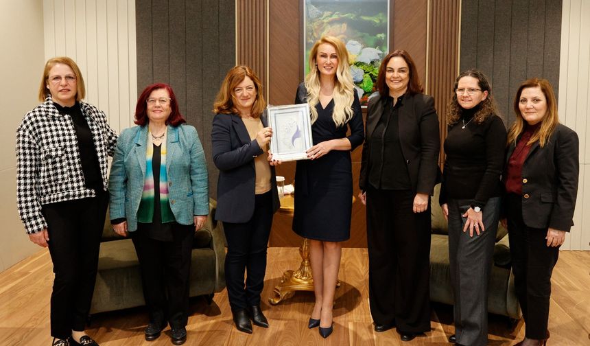 Nilden B. Erhürman, MAKAMER Başkanı ve beraberindeki heyet ile bir araya geldi