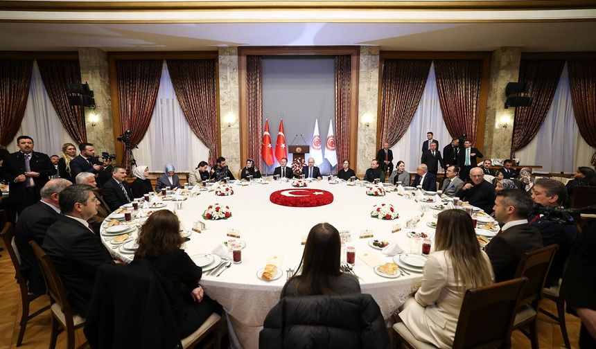 Meclis Başkanı Öztürkler: KKTC asla yalnız değil