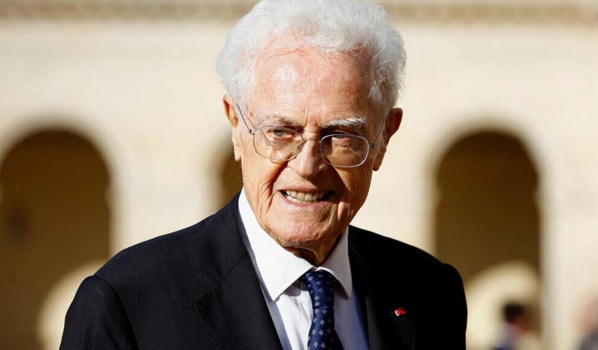Eski Fransa Başbakanı Lionel Jospin hayatını kaybetti