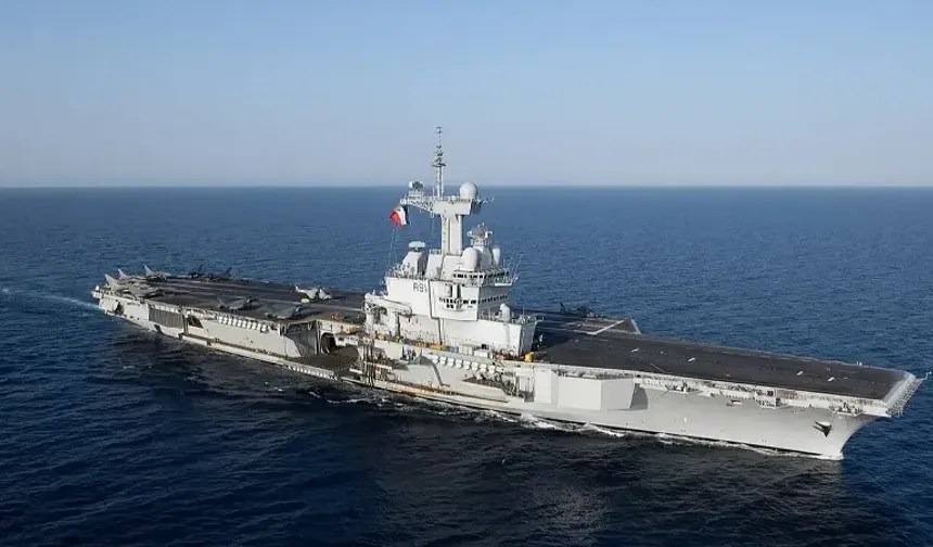 Macron, Charles de Gaulle uçak gemisini Akdeniz’e gönderiyor