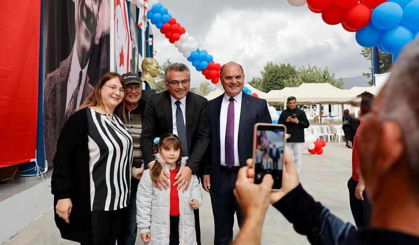 Cumhurbaşkanı Tufan Erhürman, Şehit Mehmet Eray İlkokulu’nun yeni dersliğinin açılış törenine katıldı