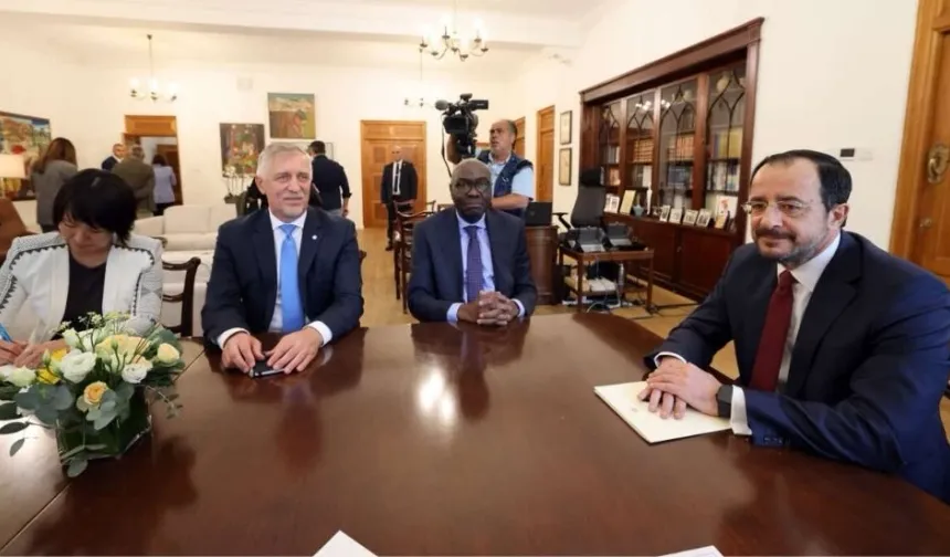 Hristodulidis, Diagne ile görüştü: Guterres'in "en kısa sürede müzakereler başlayacak" taahhüdü hatırlatıldı