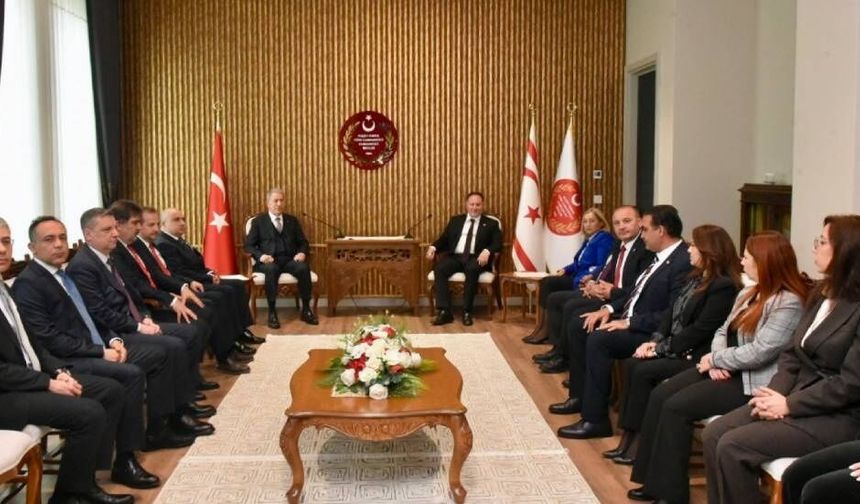 Öztürkler ile Akar basın toplantısı düzenledi: Birlikte olduğumuz sürece aşamayacağımız engel yok