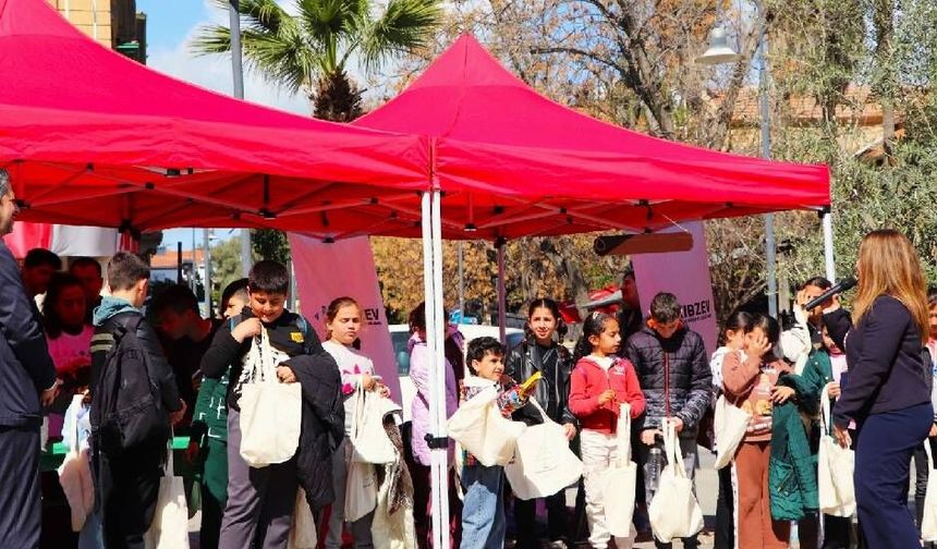 KKTC’de çocukların katıldığı sıfır atık ve geri dönüşüm etkinliği düzenlendi