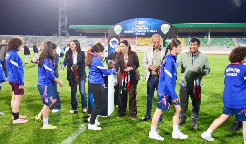 China Bazaar Gençlik Gücü kupayı kazandı, Özdenefe’den tebrik mesajı