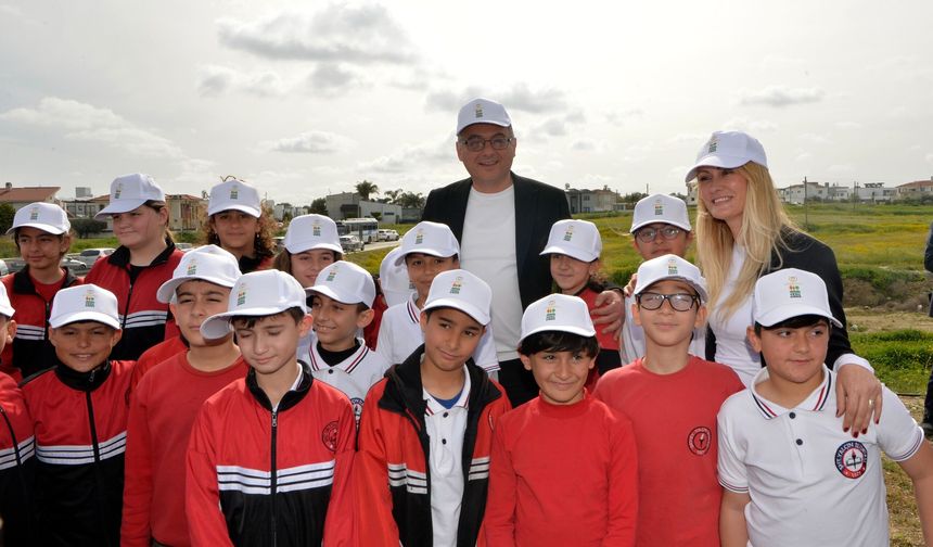 Yeniden Yeşil Kıbrıs: 14 bin 300 fidan toprakla buluştu