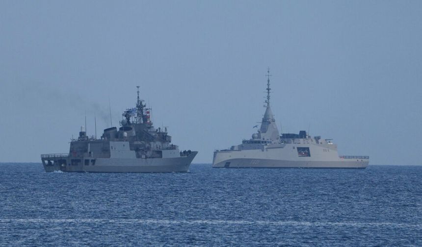 Kıbrıs etrafındaki askeri yoğunluğun azalması bekleniyor