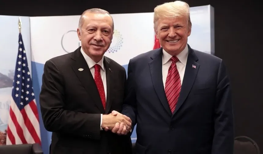 Erdoğan, Trump'la telefonda görüşerek geçmiş olsun dileklerini iletti