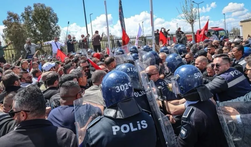 Milli Eğitim Bakanlığı: Eyleme katılan 8 öğretmenin asaletinin durdurulmasına yönelik iddialar asılsızdır