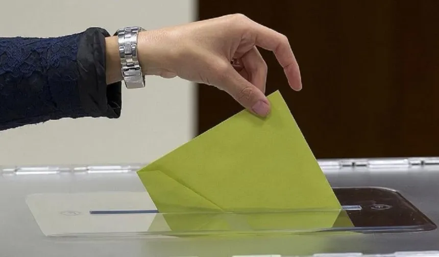 Güney Kıbrıs'ta seçim anketleri devam ediyor: DİSİ birinci, AKEL ikinci, ELAM üçüncü!