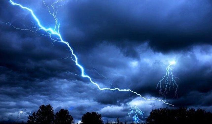 Diyarbakır’da okul bahçesinde yıldırım faciası: 2 çocuk hayatını kaybetti