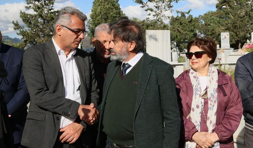 Ahmed Sami Topcan ölümünün 21. yılında kabri başında anıldı