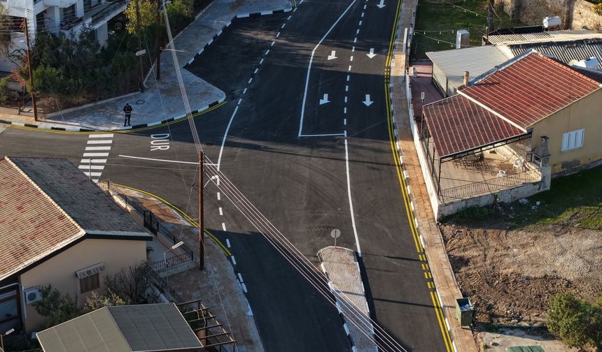 Gazimağusa Belediyesi’nin 2. etap asfalt çalışmaları Mutluyaka’da sürüyor