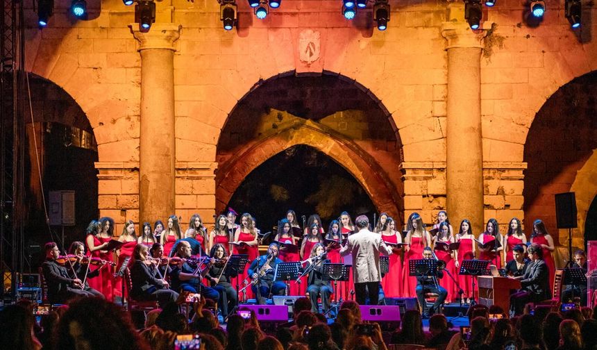 Mağusa Kent Orkestrası Gençlik Konseri yoğun ilgiyle gerçekleşti