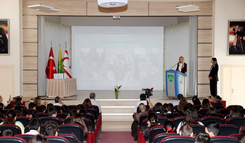 Nilden Bektaş Erhürman, Şehit Hüseyin Ruso Ortaokulu’nu ziyaret etti