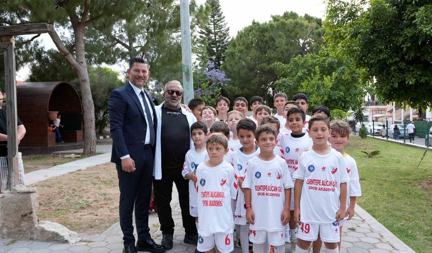 17. Zerdali Festivali kortej yürüyüşüyle başladı
