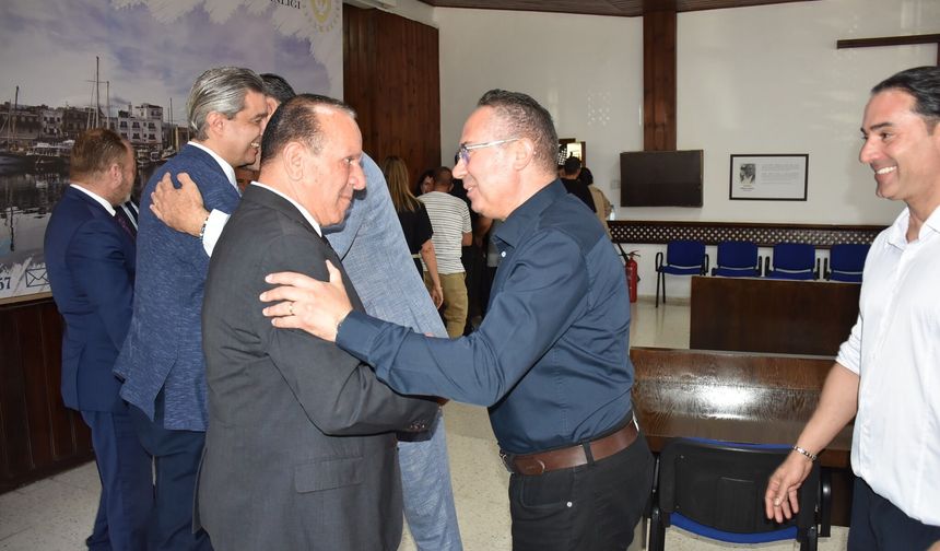 Ataoğlu, Kurban Bayramı dolayısıyla Bakanlık personeliyle bayramlaştı