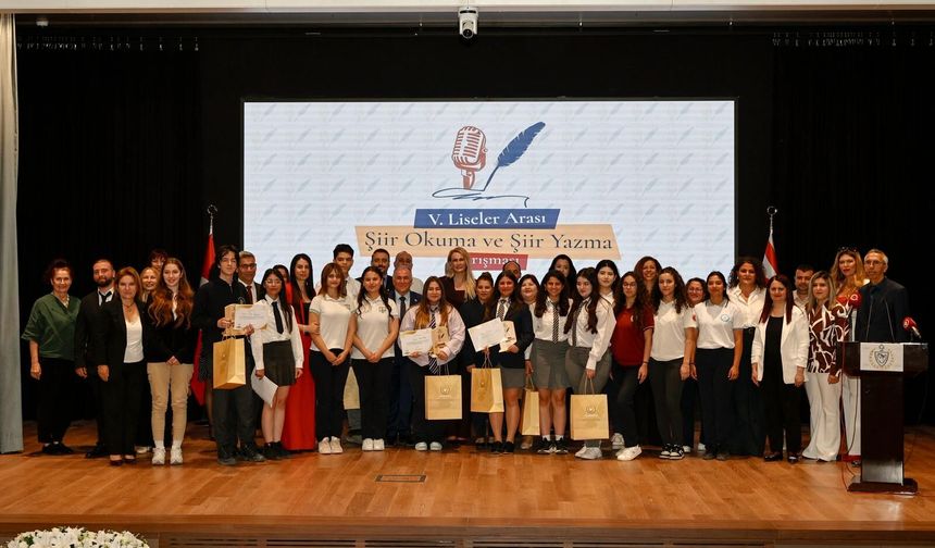 “5. Liselerarası Şiir Okuma ve Yazma Yarışması” Cumhurbaşkanlğı’nda yapıldı