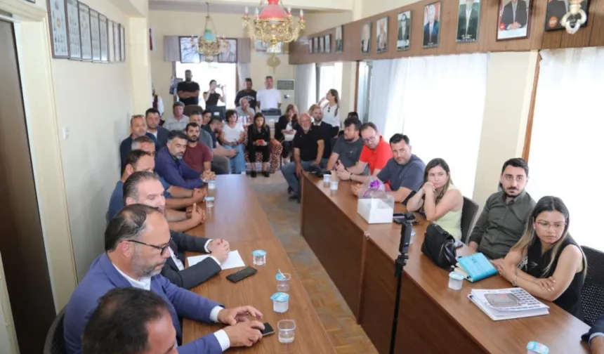 İskele Ticaret Merkezi Projesi devlet yetkililerine sunuldu