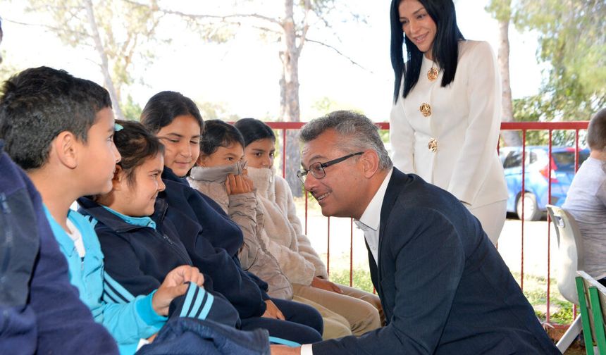 Erhürman, Yeşilyurt Özel Eğitim ve İş Eğitim Okulu’nu ziyaret etti