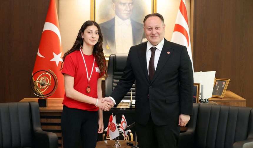Öztürkler: Fırsat verildiğinde gençlerimiz kendini gösteriyor