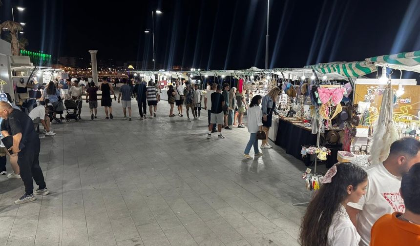 Girne Belediyesi Kordonboyu stantlarını hizmete açtı