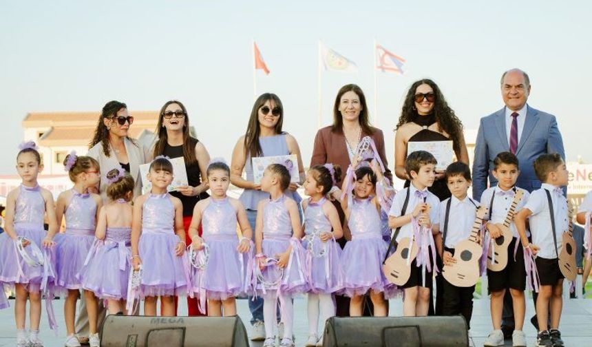 İncirli: Görevimiz gençlerimizin kendi memleketlerine güvenle döneceği bir düzen kurmaktır