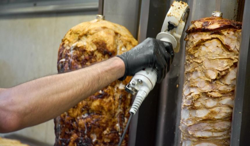 Kuzu eti diye satılan döner skandalı: İşletmeye yarım milyon sterlin ceza