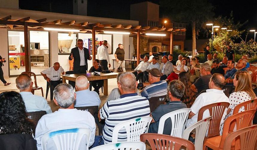 Cumhurbaşkanı Tufan Erhürman, Köy Kadın Kursu ortak sergisini ziyaret etti, Akdoğan’da yurttaşlarla buluştu