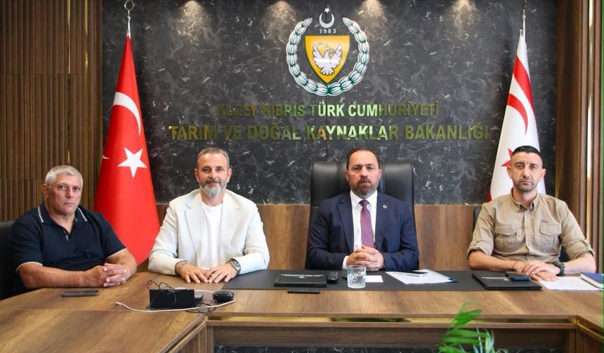 Tarım ve Doğal Kaynaklar Bakanı Hüseyin Çavuş, KKTC Avcılık Federasyonu Heyetini kabul etti