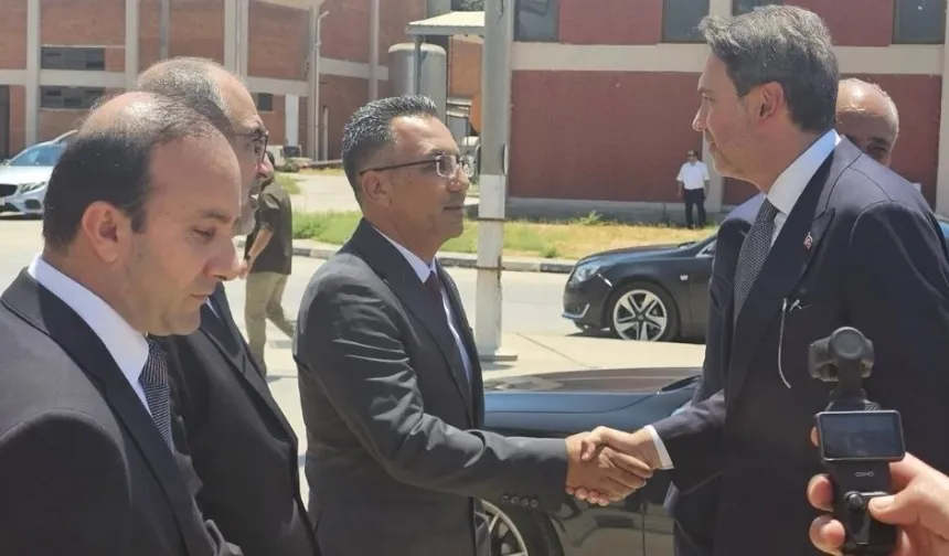 Türkiye Enerji Bakanı Alparslan Bayraktar'dan Teknecik ziyareti