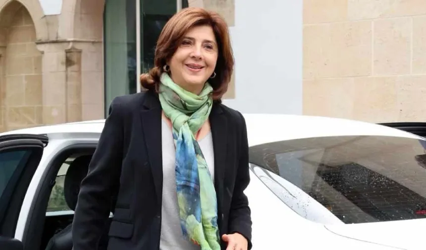 Rum basını: Erhürman ve Hristodulidis, Holguin'in AB temaslarının sonucunu bekliyor
