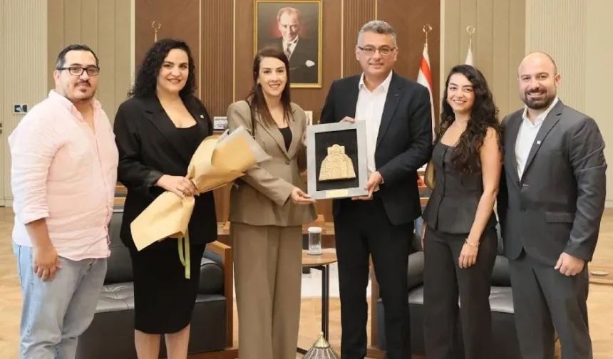 İç Mimarlar Odası'ndan Erhürman'a ziyaret: İç mimarlığın ülke gelişimindeki rolü değerlendirildi
