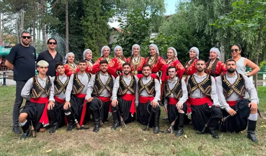 LAÇ Belediyesi Halk Dansları Topluluğu Sırbistan’daki Uluslararası Festivale katıldı